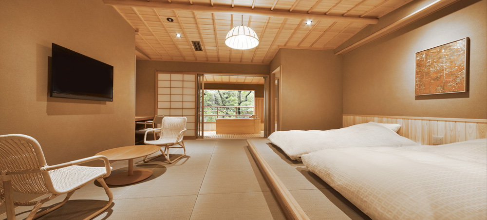 Araya Totoan ryokan's mountain-garden room, Yamashiro Onsen