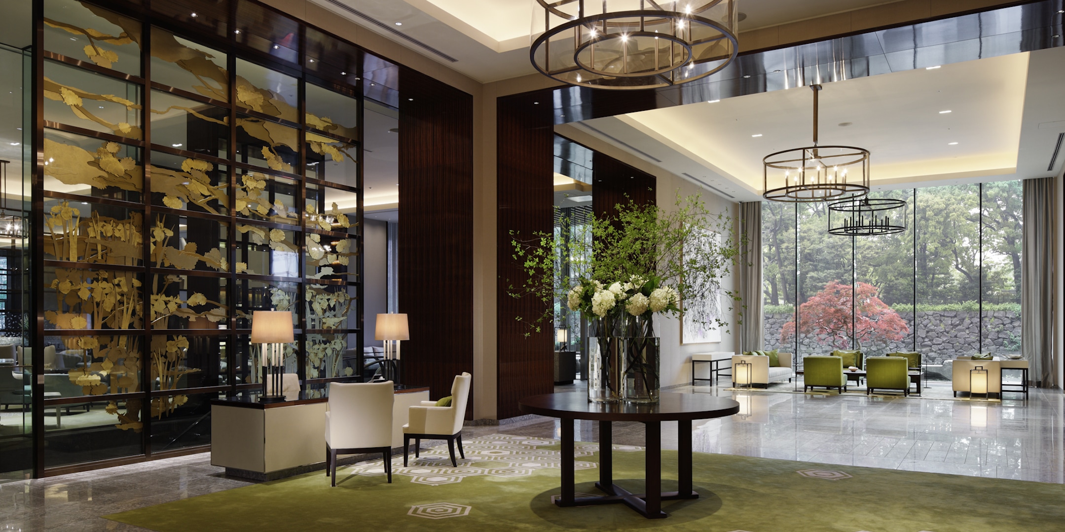 The lobby of Palace Hotel Tokyo