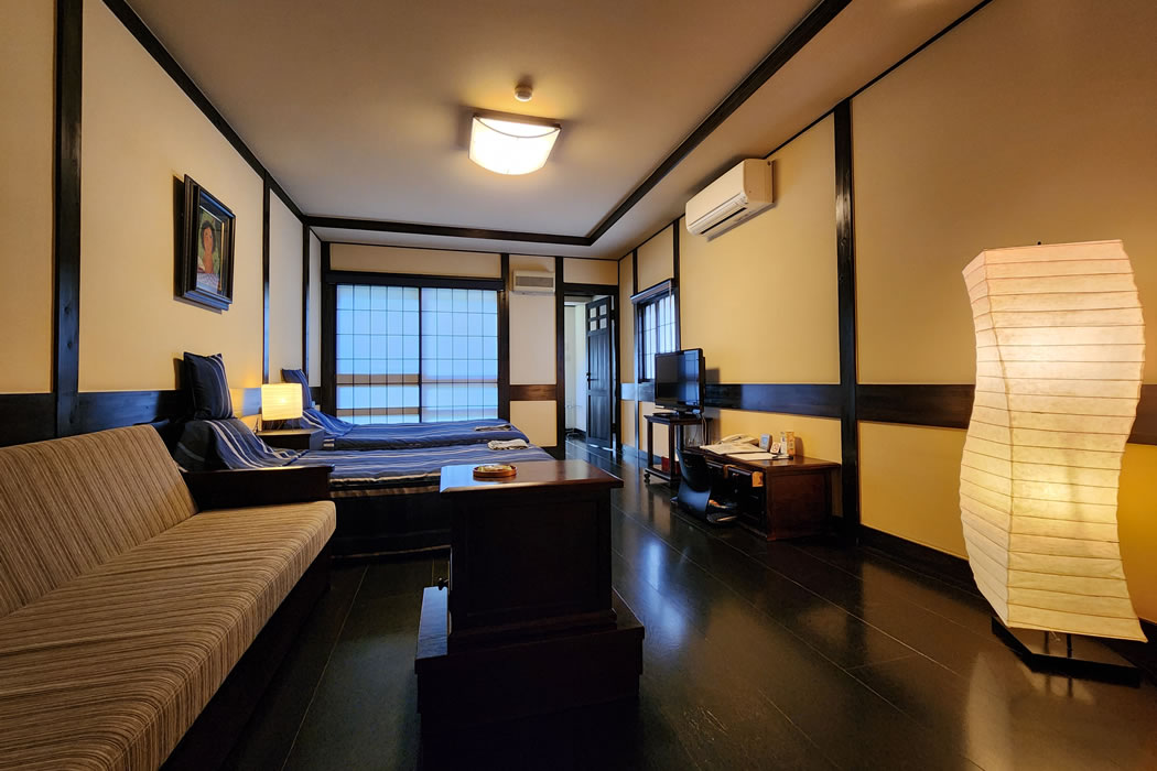Tamachi Bukeyashiki Hotel within Kakunodate's samurai district
