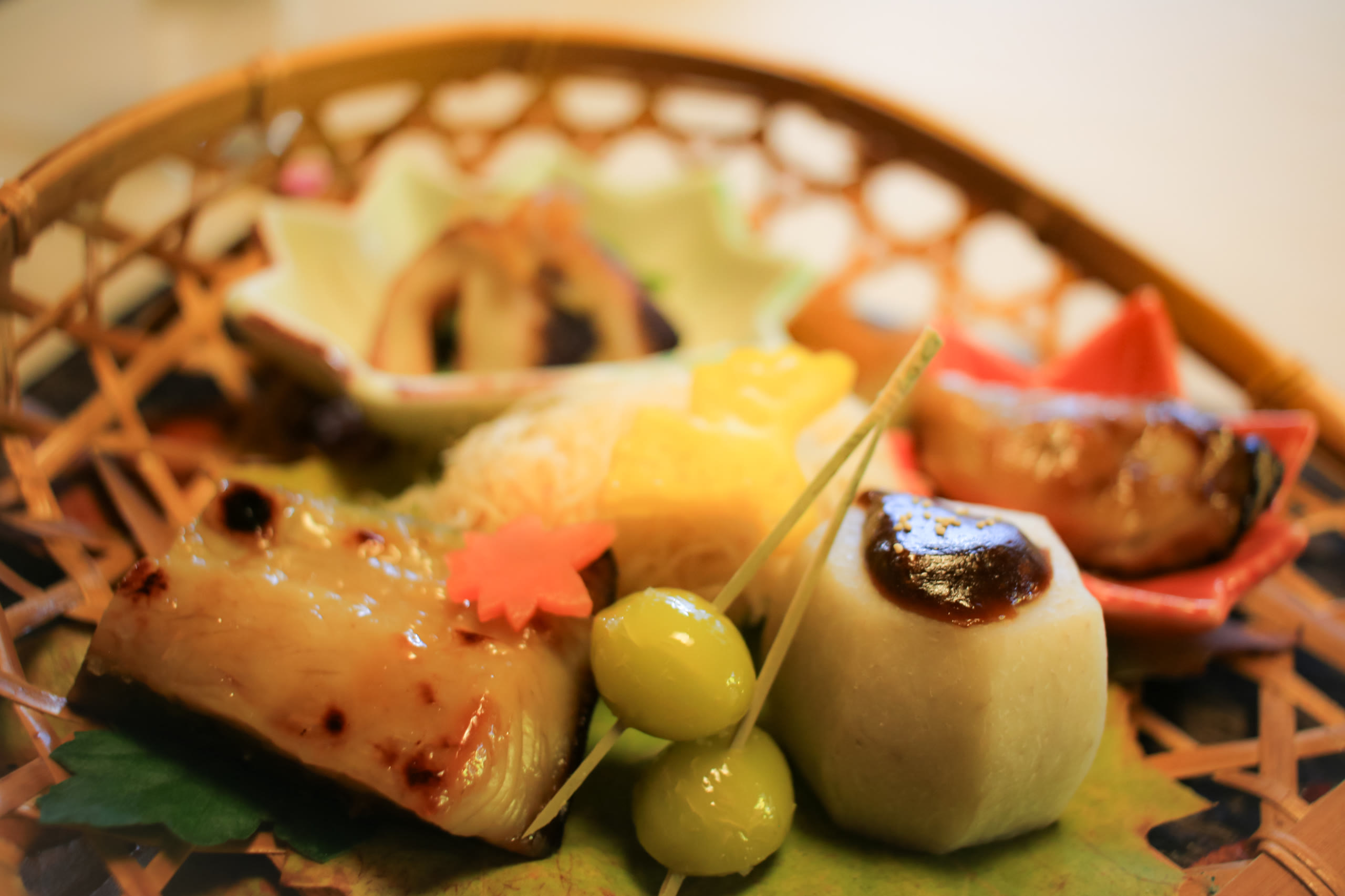 A kaiseki course of Hokkaido's summer seafood and vegetables